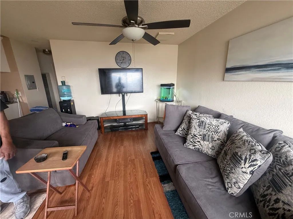 8634 Park 3, Bellflower, CA 90706