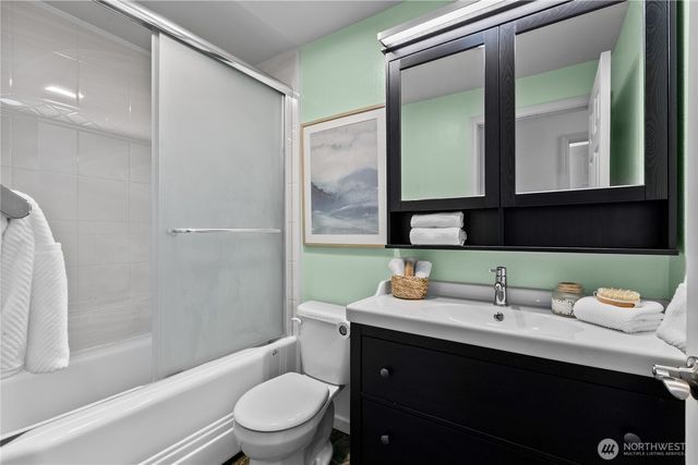 16232 122nd Avenue NE, Bothell, WA 98011