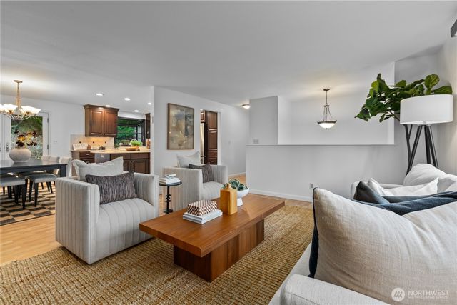 16232 122nd Avenue NE, Bothell, WA 98011