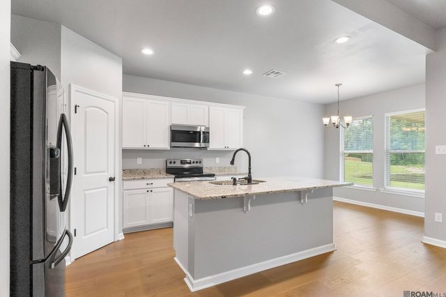 18081 Terraceside Dr, Prairieville, LA 70769
