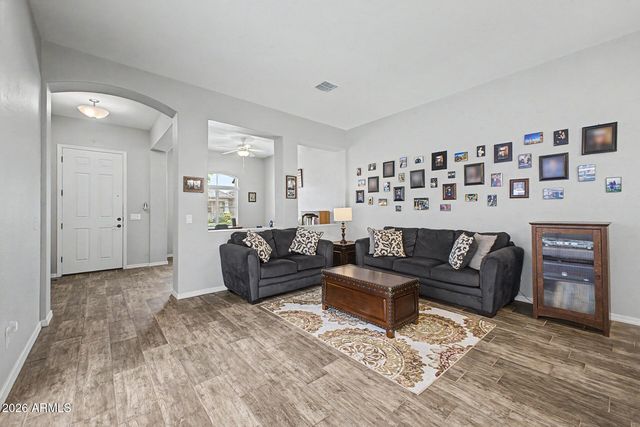 4397 E EVELYN Street, Gilbert, AZ 85295