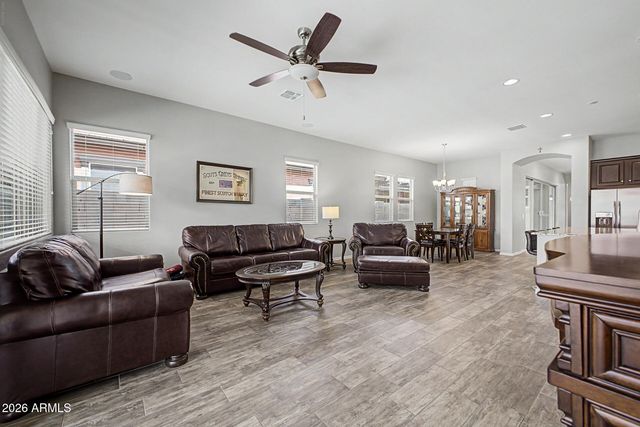 4397 E EVELYN Street, Gilbert, AZ 85295