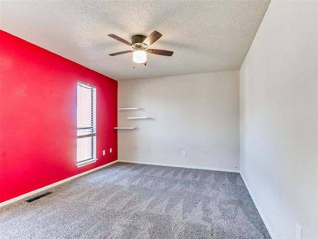 12004 Royal Coach Drive, Yukon, OK 73099