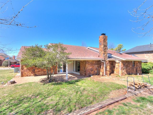 12004 Royal Coach Drive, Yukon, OK 73099