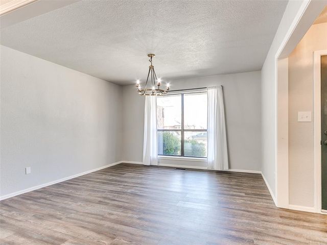 12004 Royal Coach Drive, Yukon, OK 73099