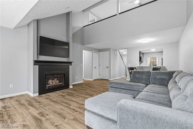 114 Ledbury Circle NE, Canton, OH 44721