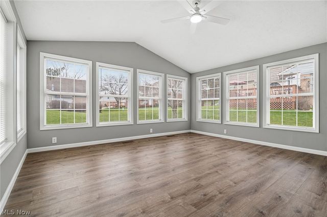 114 Ledbury Circle NE, Canton, OH 44721