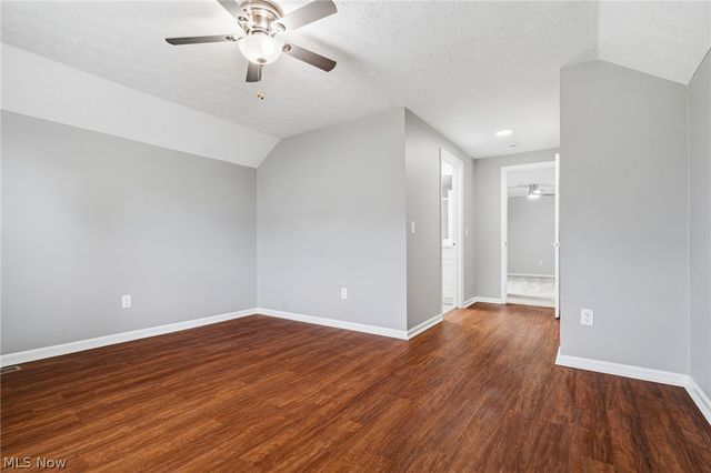 114 Ledbury Circle NE, Canton, OH 44721