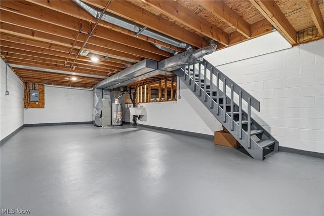 114 Ledbury Circle NE, Canton, OH 44721