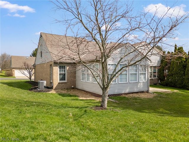 114 Ledbury Circle NE, Canton, OH 44721