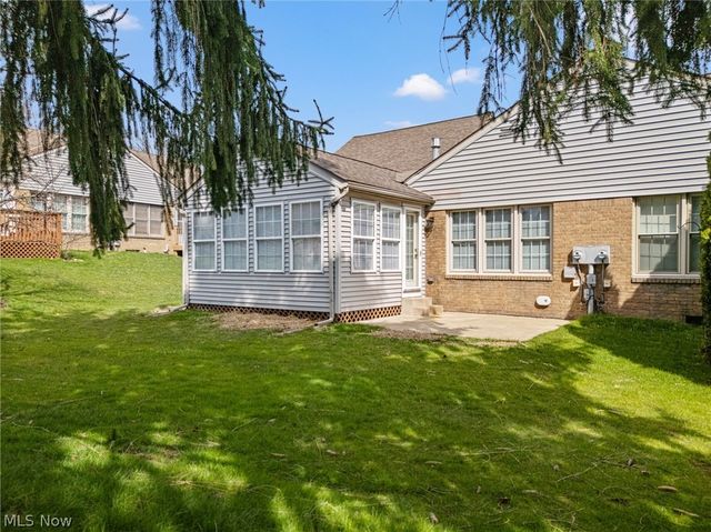 114 Ledbury Circle NE, Canton, OH 44721