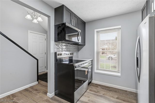 114 Ledbury Circle NE, Canton, OH 44721