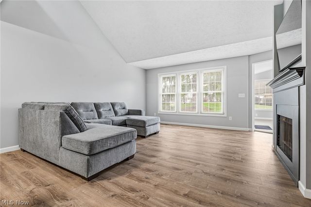 114 Ledbury Circle NE, Canton, OH 44721