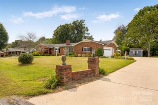 184 Midway Park Lane, Taylorsville, NC 28681
