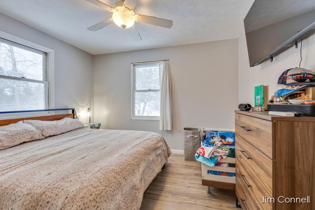 12189 Reyburn Drive NE, Sparta, MI 49345