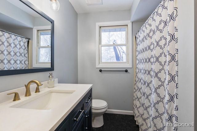 12189 Reyburn Drive NE, Sparta, MI 49345