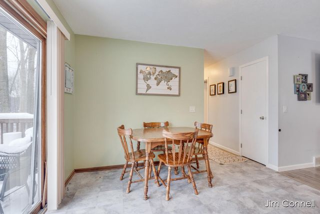 12189 Reyburn Drive NE, Sparta, MI 49345