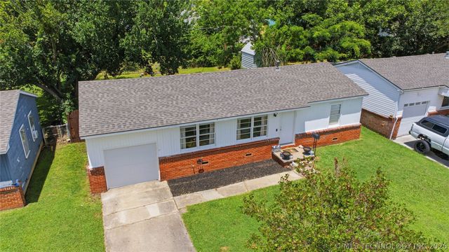 1921 W 49th Street, Tulsa, OK 74107