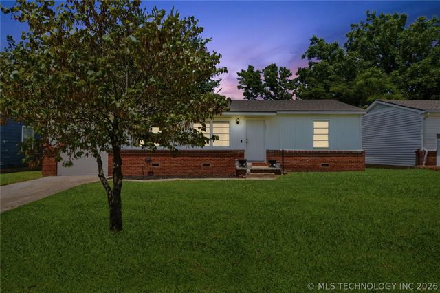1921 W 49th Street, Tulsa, OK 74107