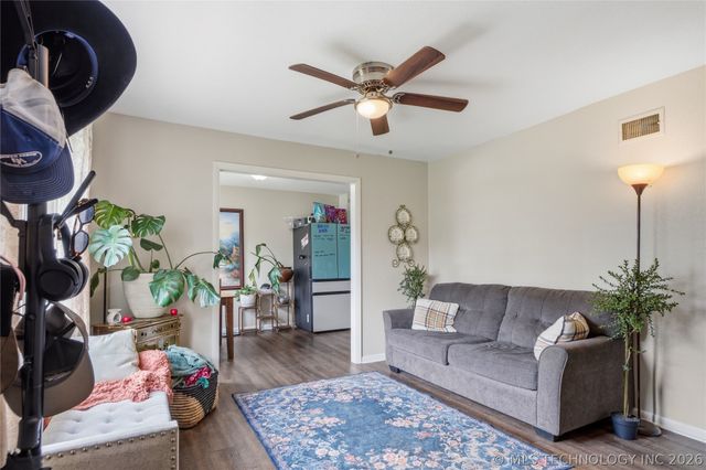 1921 W 49th Street, Tulsa, OK 74107