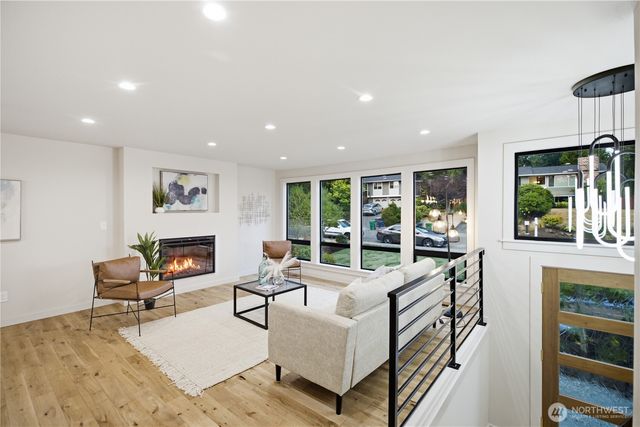 10703 126th Avenue NE, Kirkland, WA 98033