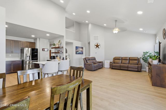2450 W Victor Loop, Coeur D'alene, ID 83815