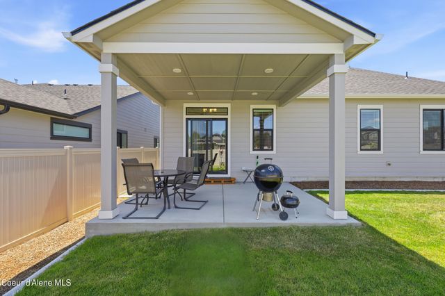 2450 W Victor Loop, Coeur D'alene, ID 83815