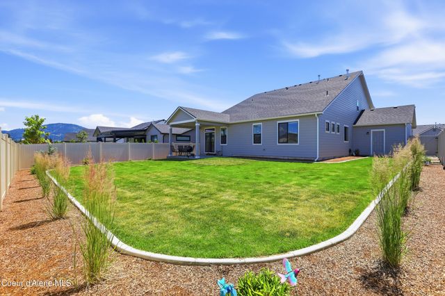 2450 W Victor Loop, Coeur D'alene, ID 83815