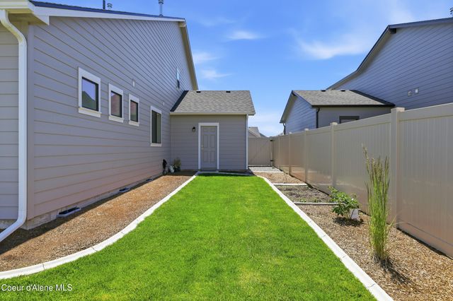 2450 W Victor Loop, Coeur D'alene, ID 83815