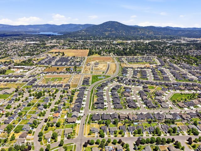 2450 W Victor Loop, Coeur D'alene, ID 83815