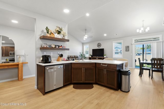 2450 W Victor Loop, Coeur D'alene, ID 83815
