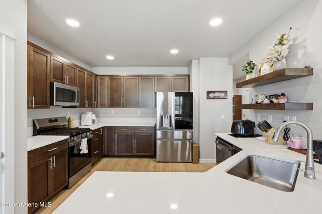 2450 W Victor Loop, Coeur D'alene, ID 83815