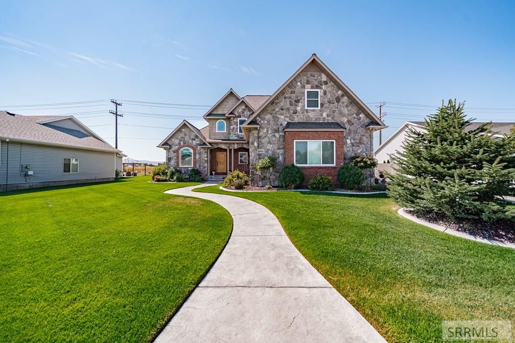 Image 3 of property listing at 1912 Lexington Avenue, Idaho Falls, ID 83404