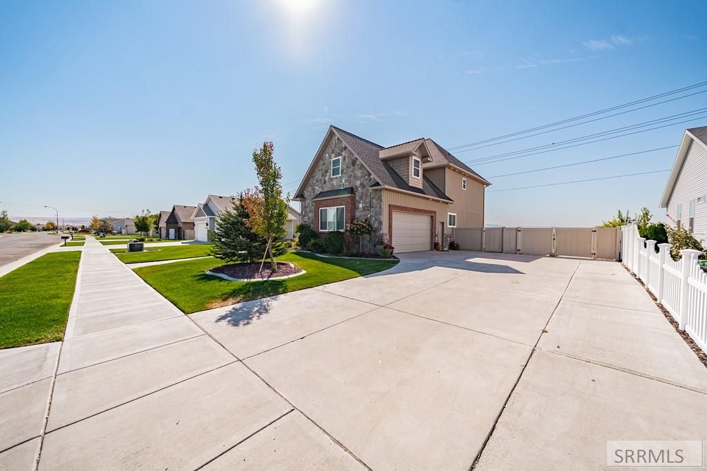Image 4 of property listing at 1912 Lexington Avenue, Idaho Falls, ID 83404