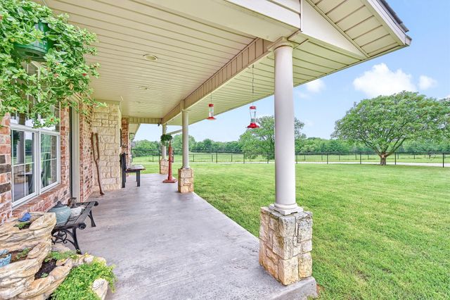 10142 W FM 1753, Savoy, TX 75479
