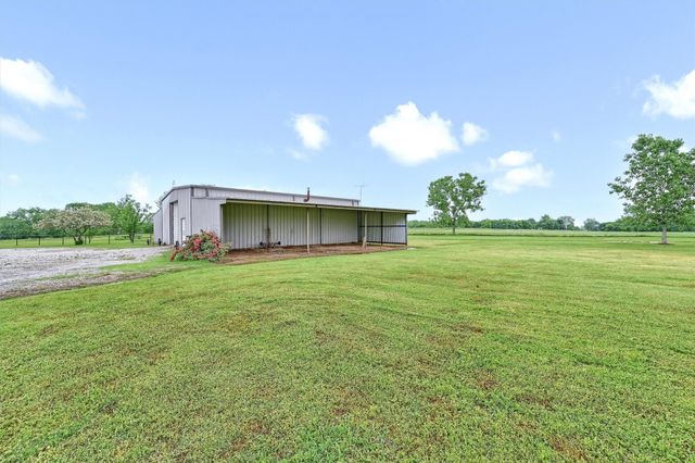 10142 W FM 1753, Savoy, TX 75479