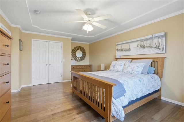 11910 N Charlotte Street, Kansas City, MO 64155