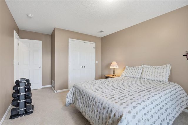 11910 N Charlotte Street, Kansas City, MO 64155