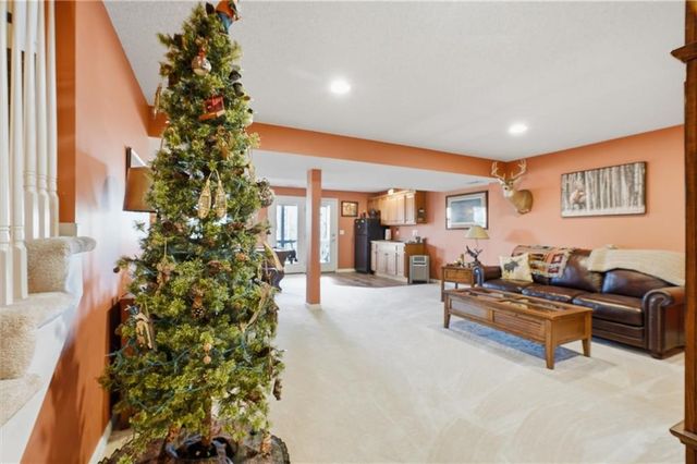 11910 N Charlotte Street, Kansas City, MO 64155