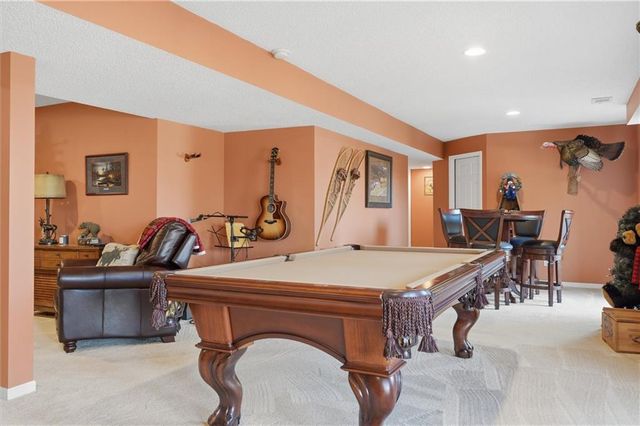 11910 N Charlotte Street, Kansas City, MO 64155