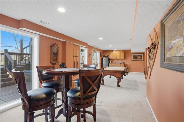 11910 N Charlotte Street, Kansas City, MO 64155