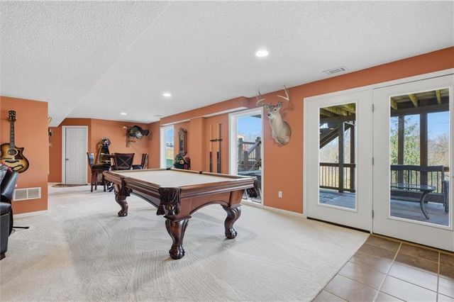 11910 N Charlotte Street, Kansas City, MO 64155