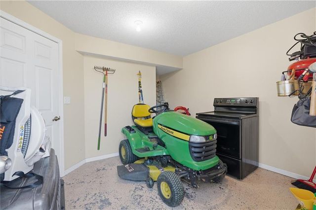 11910 N Charlotte Street, Kansas City, MO 64155