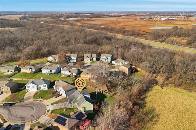 11910 N Charlotte Street, Kansas City, MO 64155