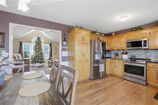 11910 N Charlotte Street, Kansas City, MO 64155