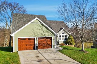 11910 N Charlotte Street, Kansas City, MO 64155