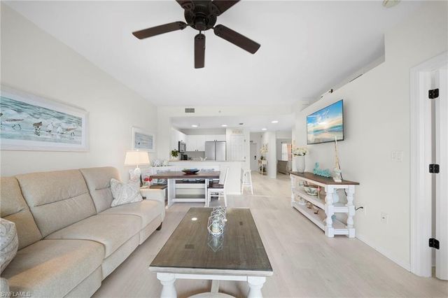 4455 Botanical Place CIR 305, Naples, FL 34112