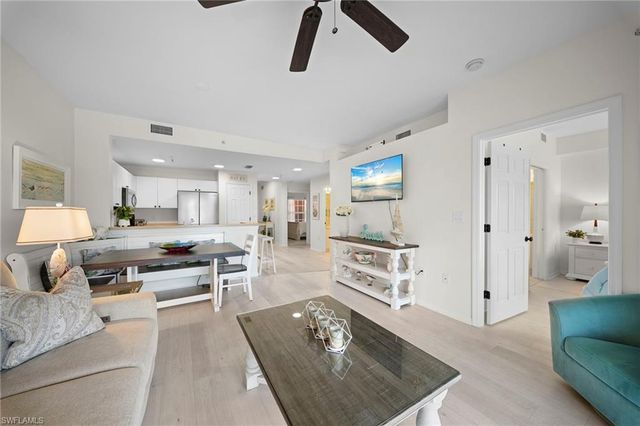 4455 Botanical Place CIR 305, Naples, FL 34112