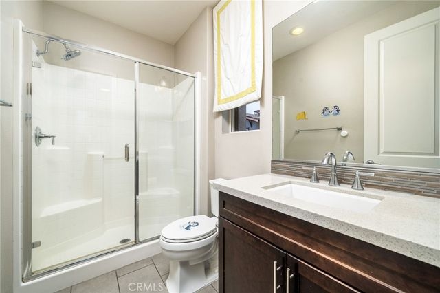 709 S Azusa Avenue B, Azusa, CA 91702