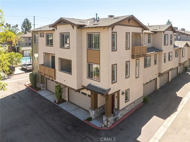 709 S Azusa Avenue B, Azusa, CA 91702